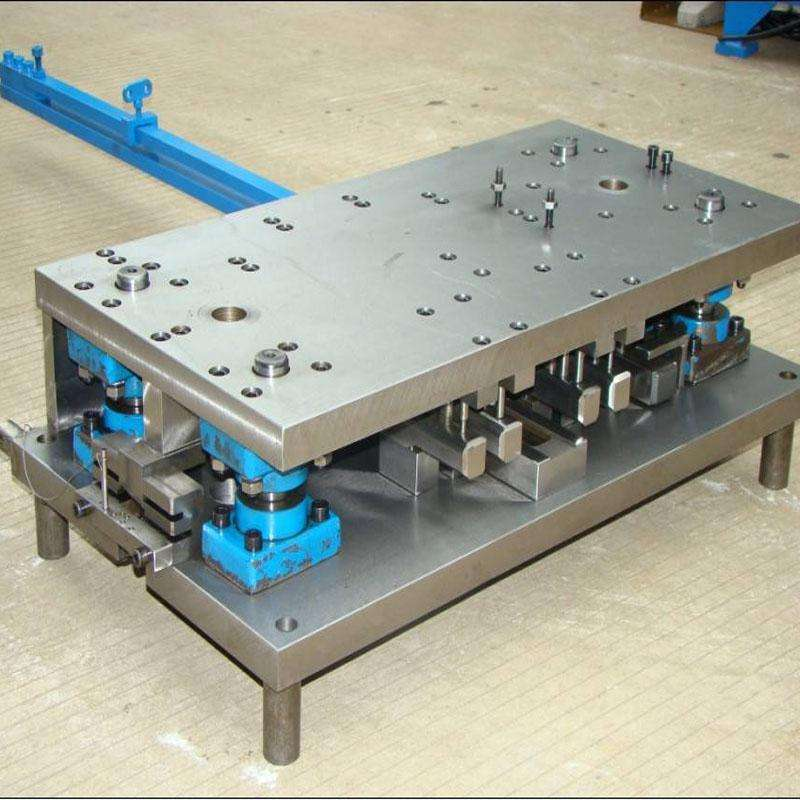 沖壓模具分類與行業(yè)術(shù)語，基礎(chǔ)要了解！